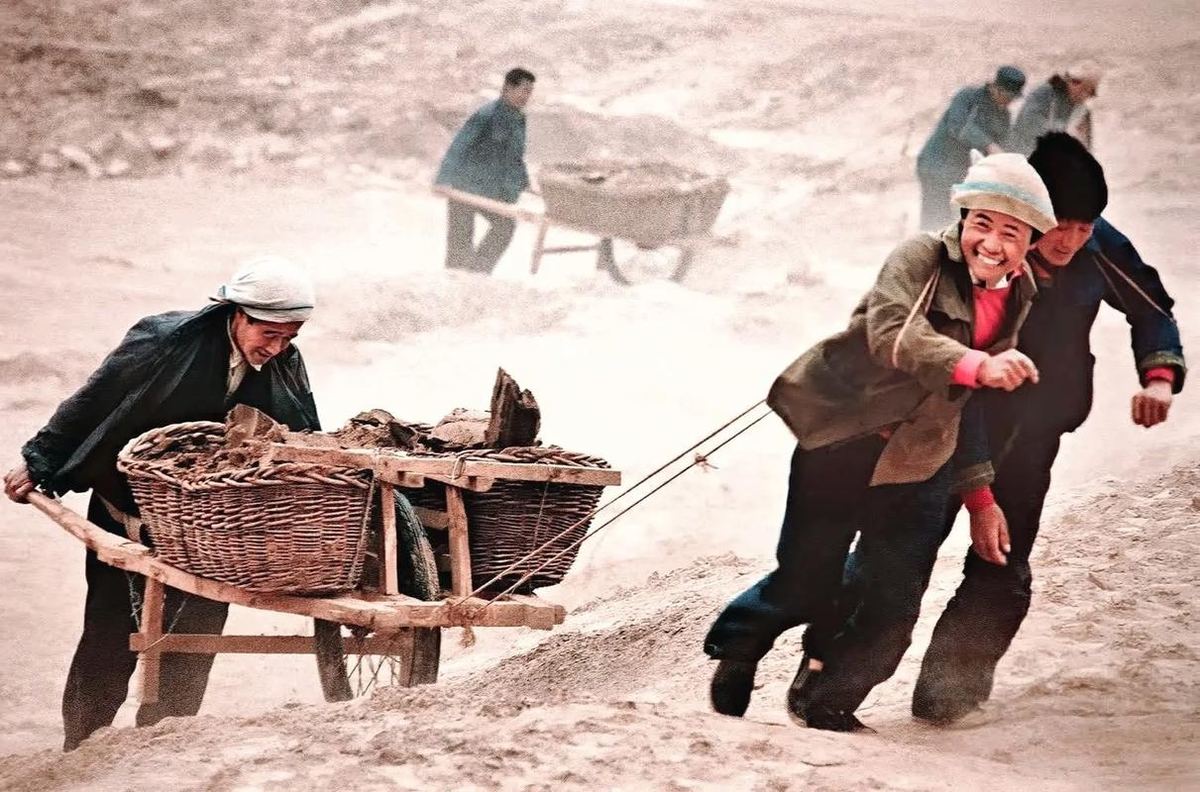 《黄河百姓》：雪地拉煤 · 朱宪民 · 限量签名摄影版画